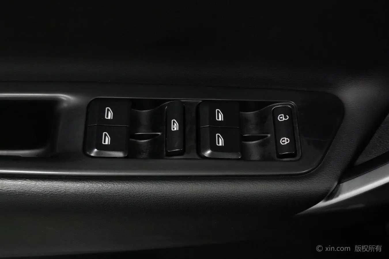 Geely Boyue 2018 2.0L Manual 2WD Smart Elegant