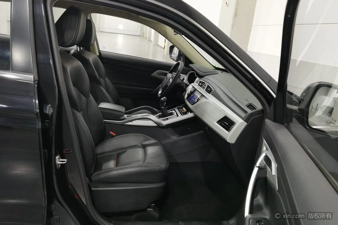 Geely Boyue 2018 2.0L Manual 2WD Smart Elegant