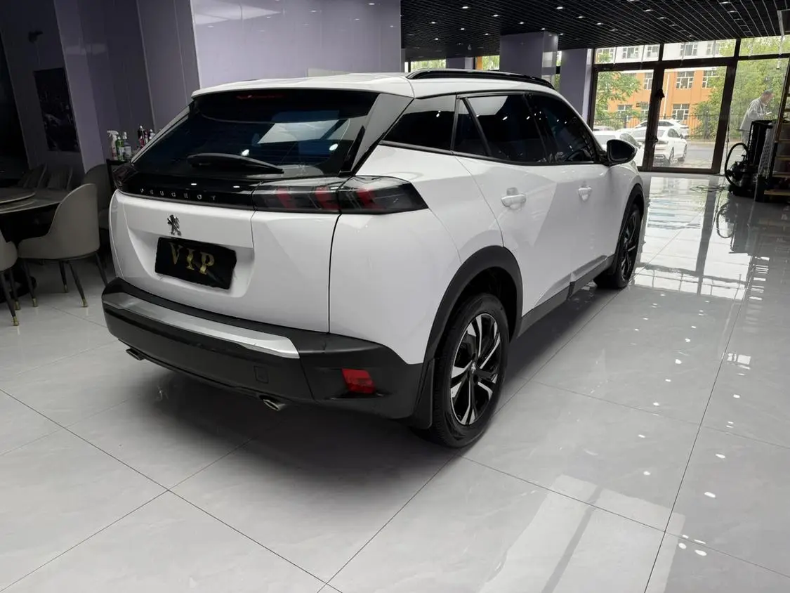 Peugeot 2008 2020 230THP Fashion