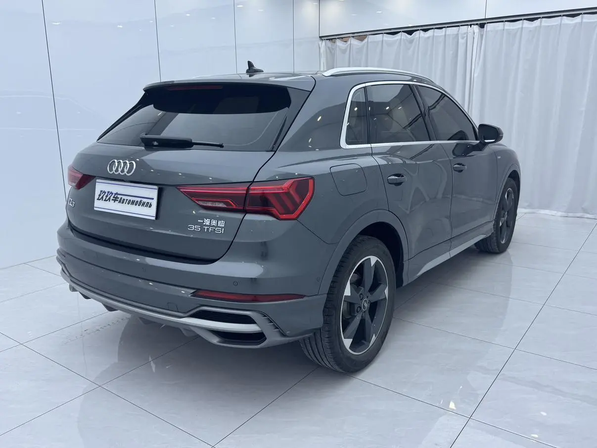 Audi Q3 2022 35 TFSI