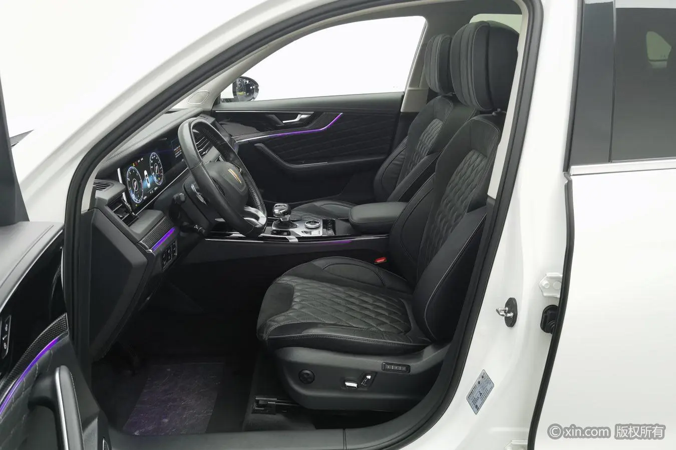 Hongqi HS5 2019 2.0T Smart Connected 4WD