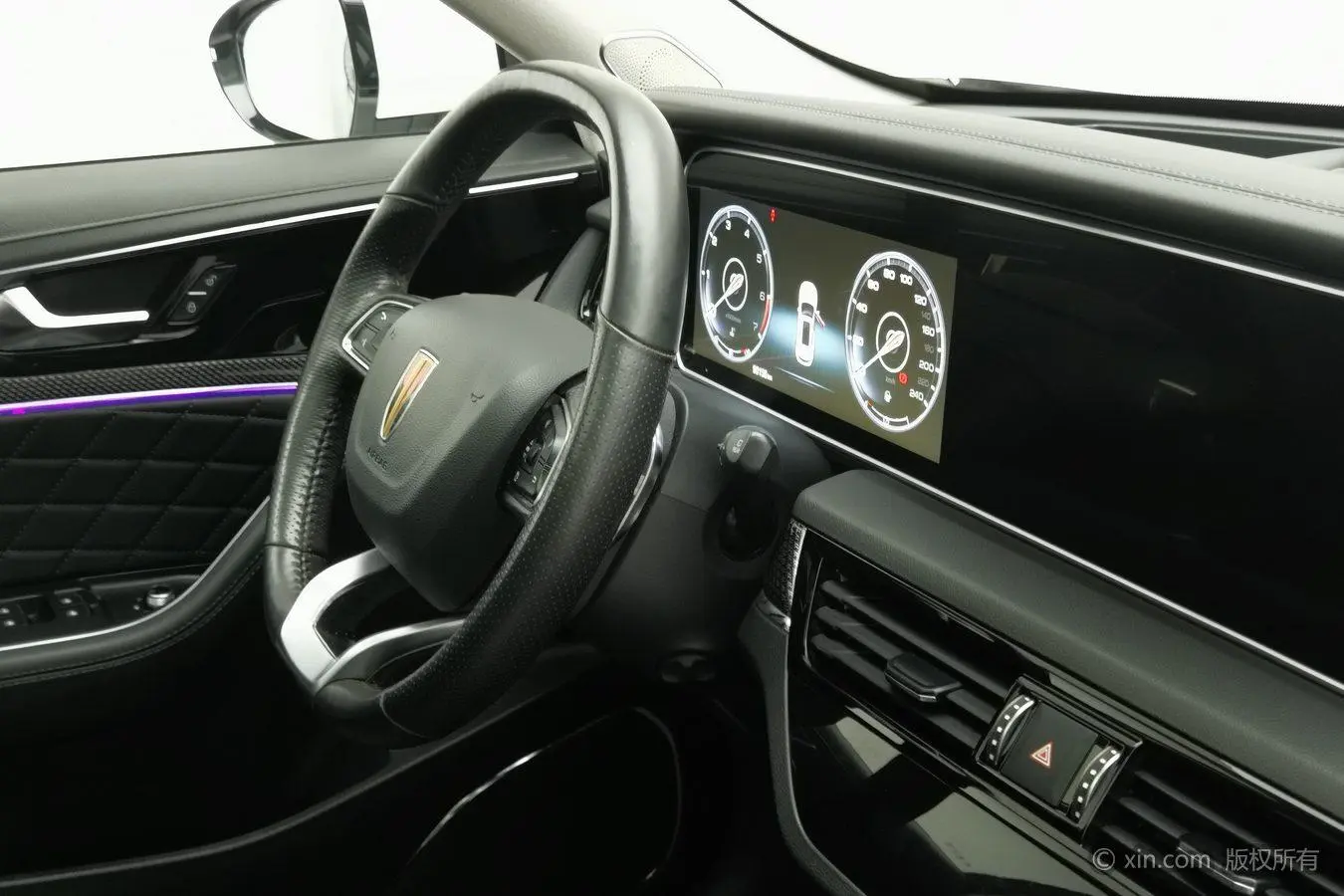Hongqi HS5 2019 2.0T Smart Connected 4WD