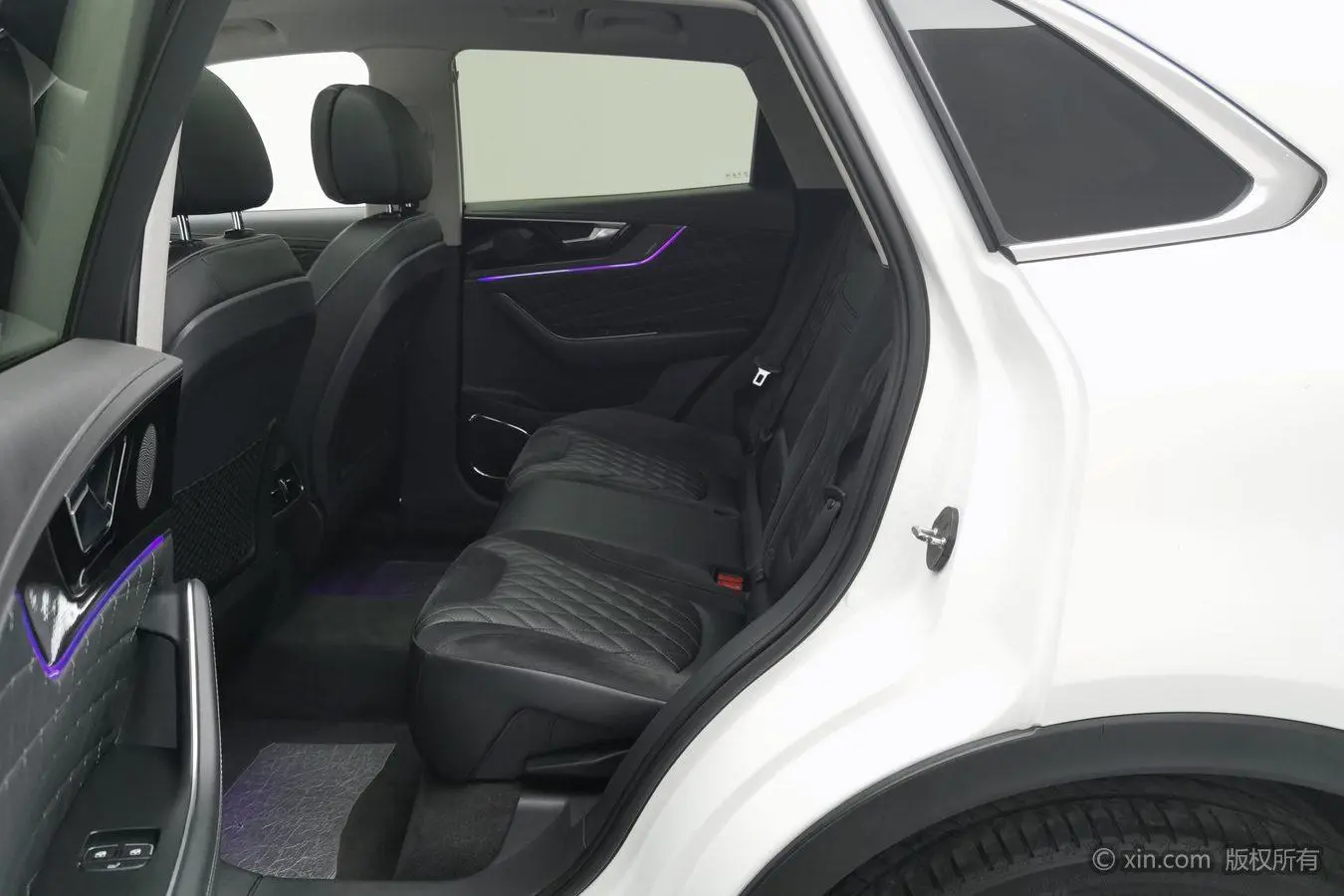Hongqi HS5 2019 2.0T Smart Connected 4WD