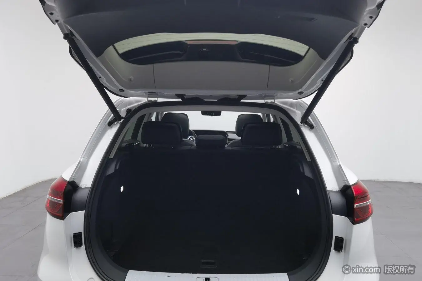 Hongqi HS5 2019 2.0T Smart Connected 4WD