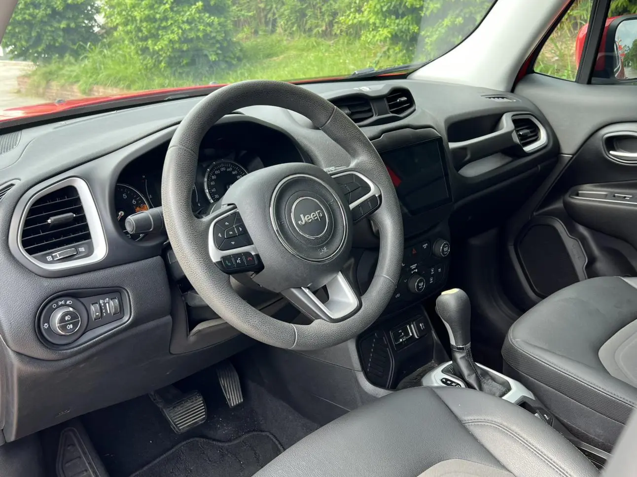 Jeep Renegade 2019 220T Auto Leading