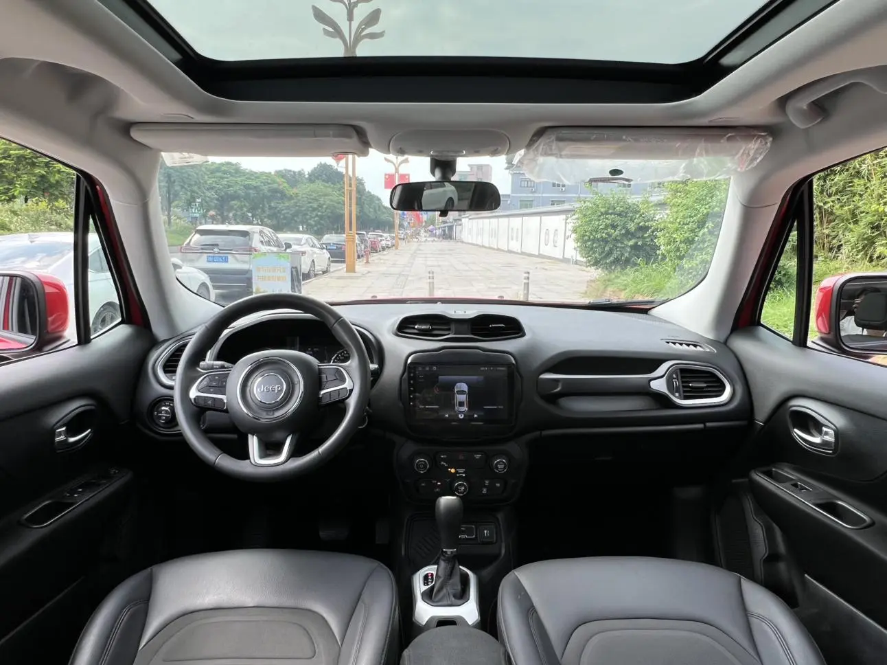 Jeep Renegade 2019 220T Auto Leading