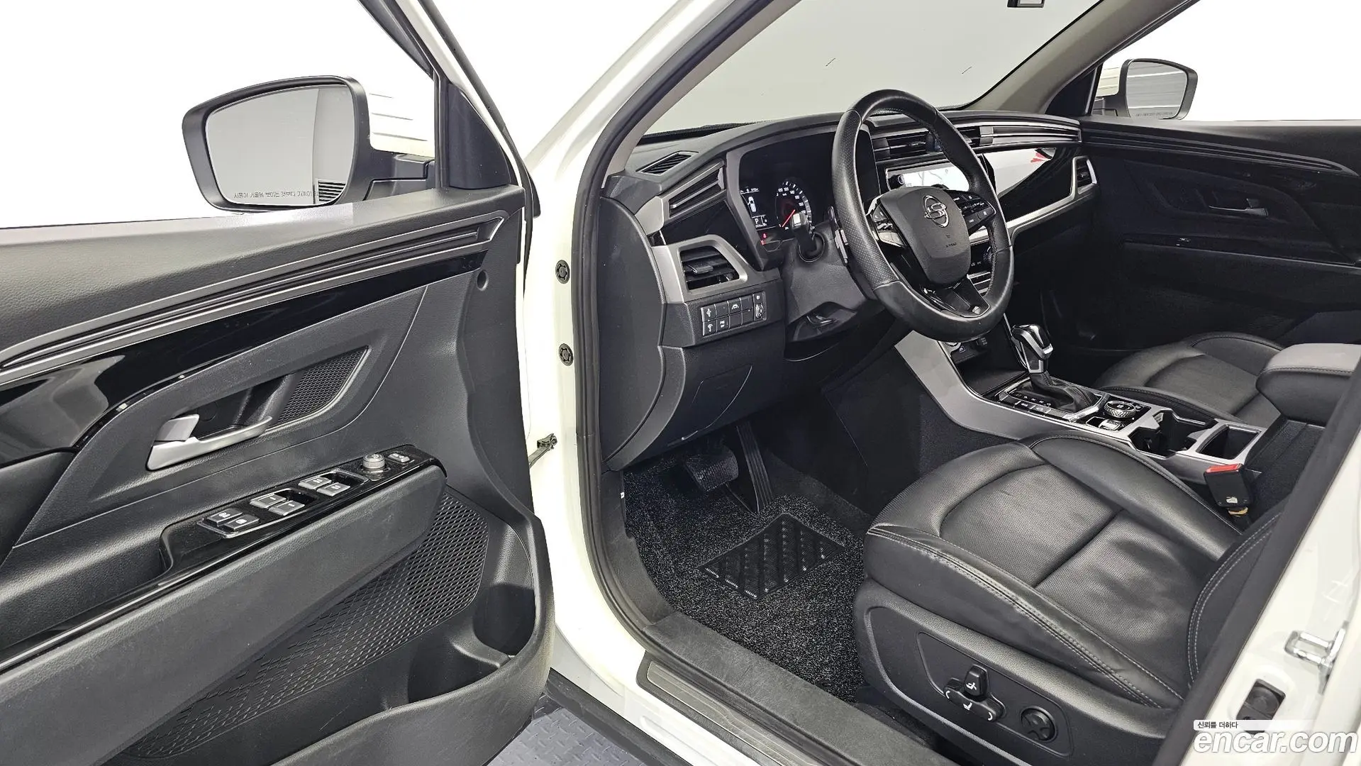 KG Mobility KORANDO Gasoline 1.5 2WD C7