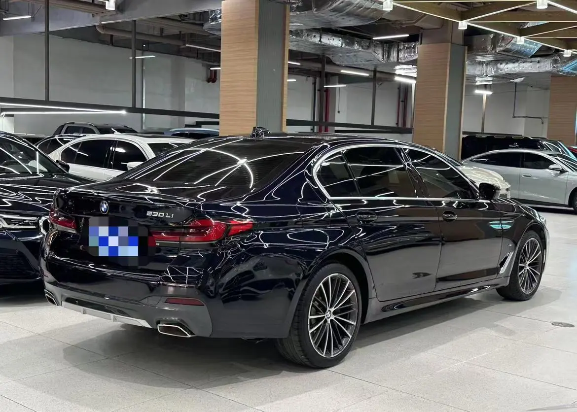 BMW 5 Series 2021 530Li Leading M Sport Package