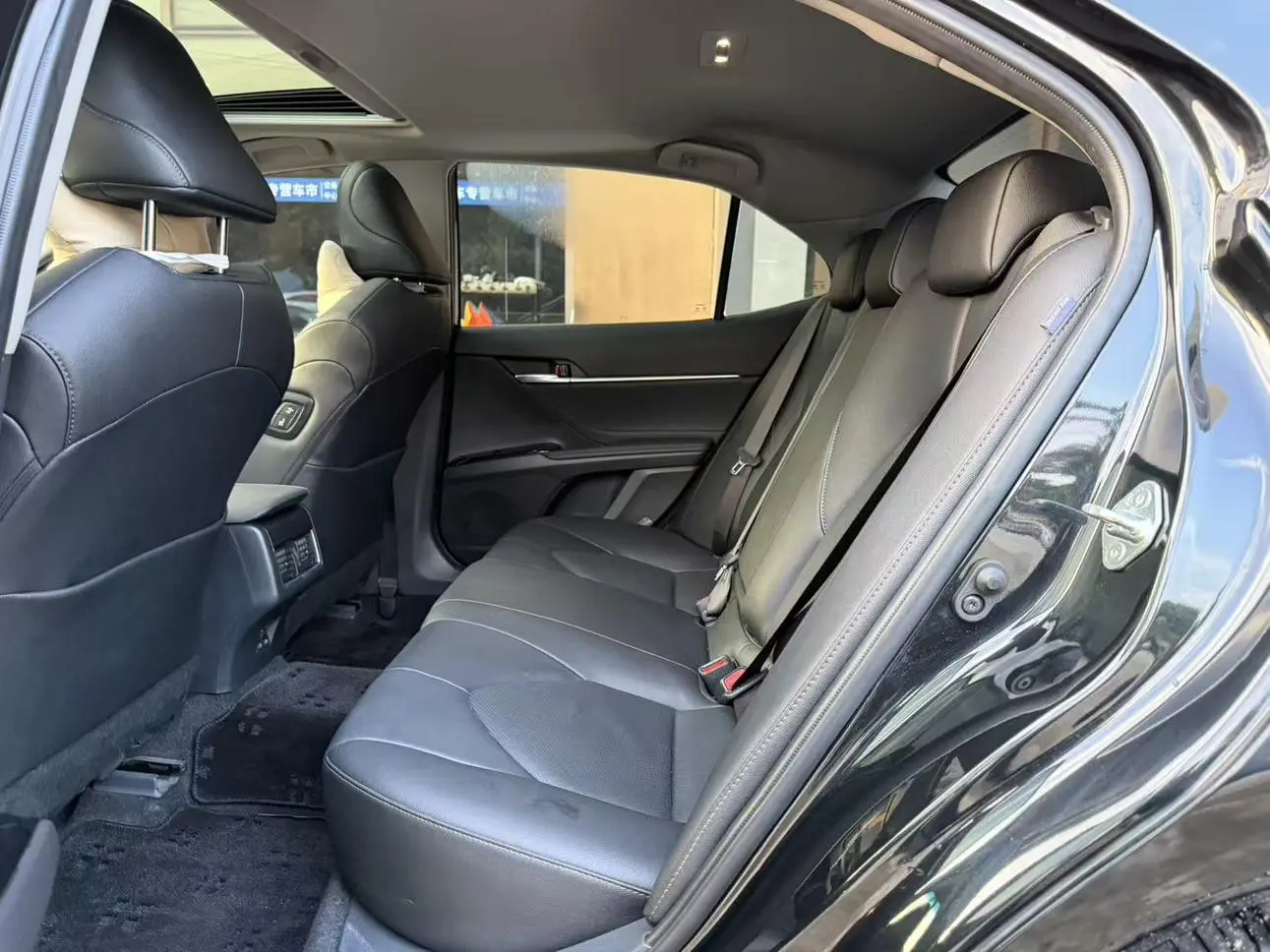 Toyota Camry 2023 2.0G Luxury