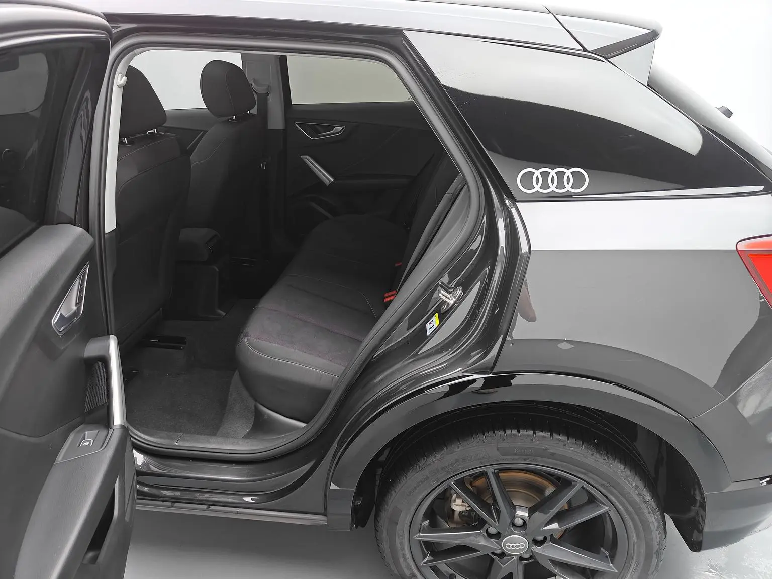 Audi Q2L 2020 35TFSI Progressive Dynamic
