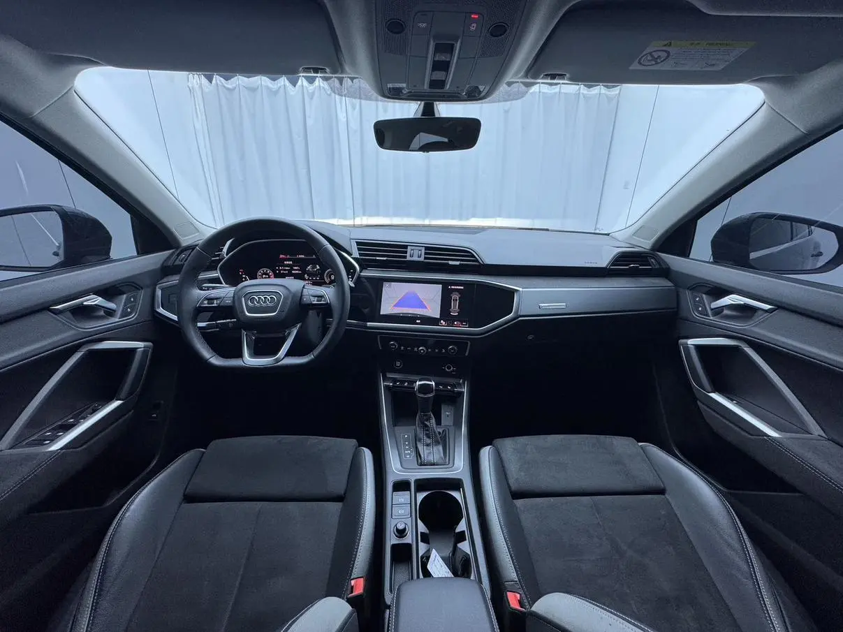 Audi Q3 2022 35 TFSI Dynamic Fashion