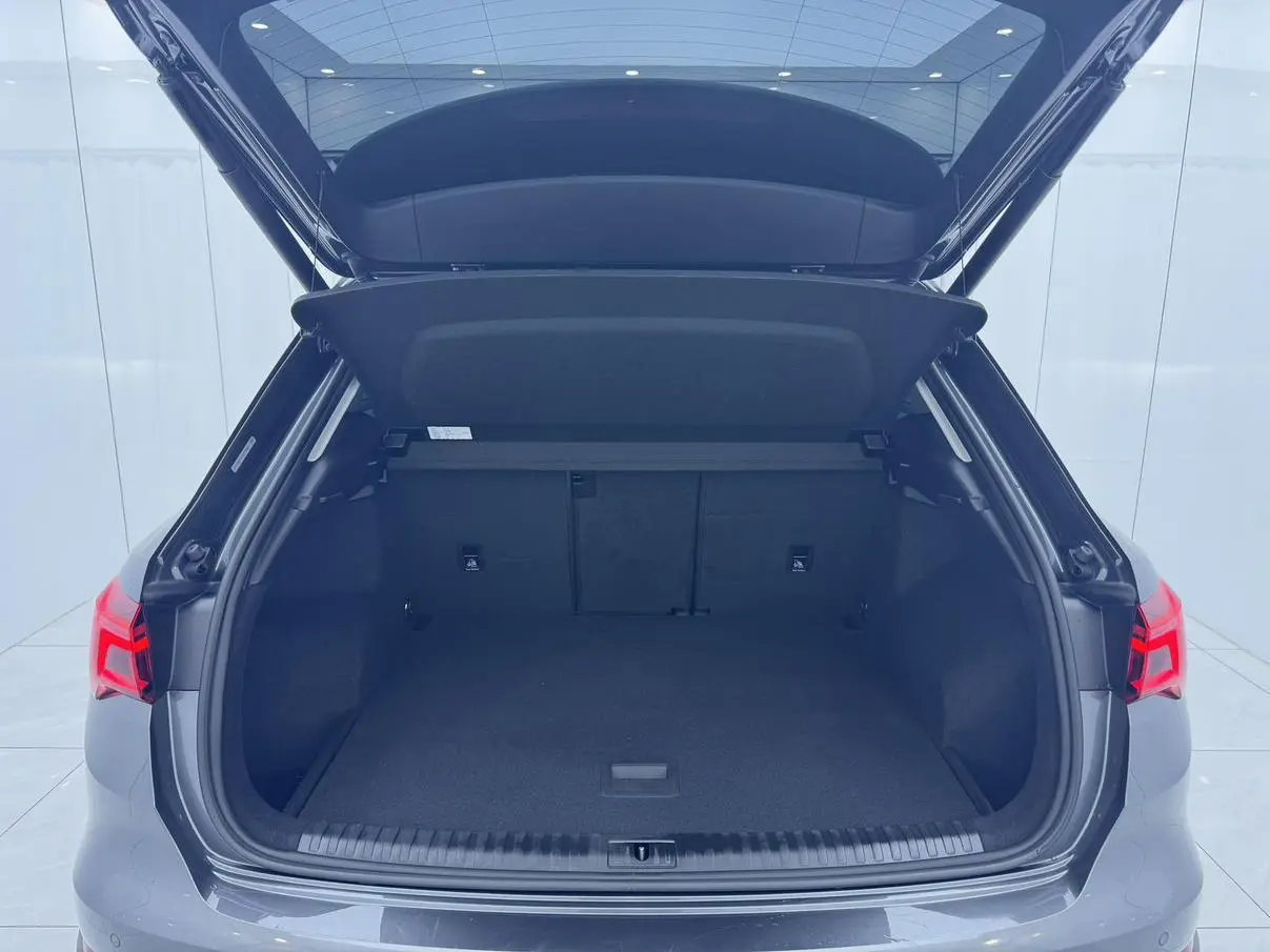 Audi Q3 2022 35 TFSI Dynamic Fashion