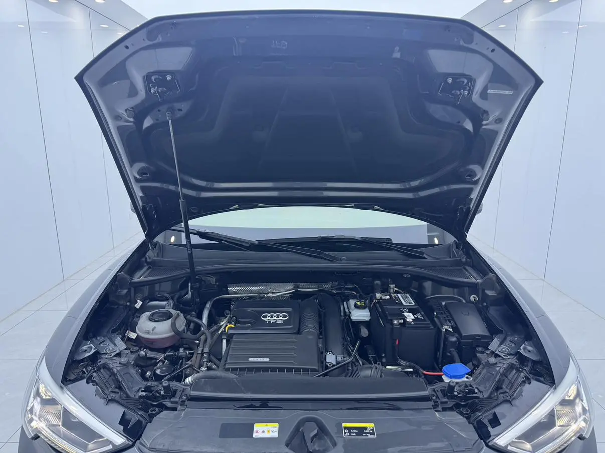 Audi Q3 2022 35 TFSI Dynamic Fashion