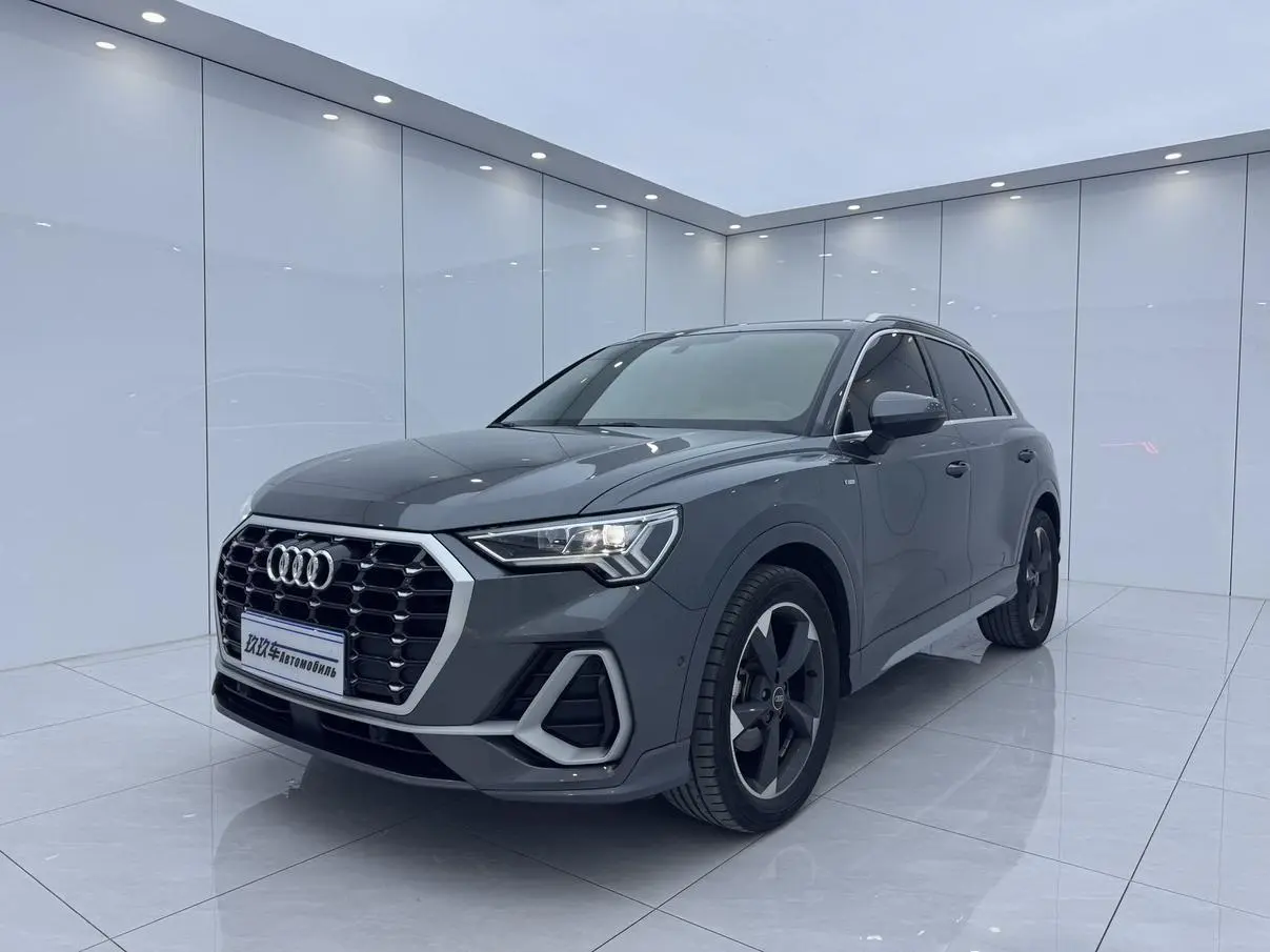 Audi Q3 2022 35 TFSI Dynamic Fashion