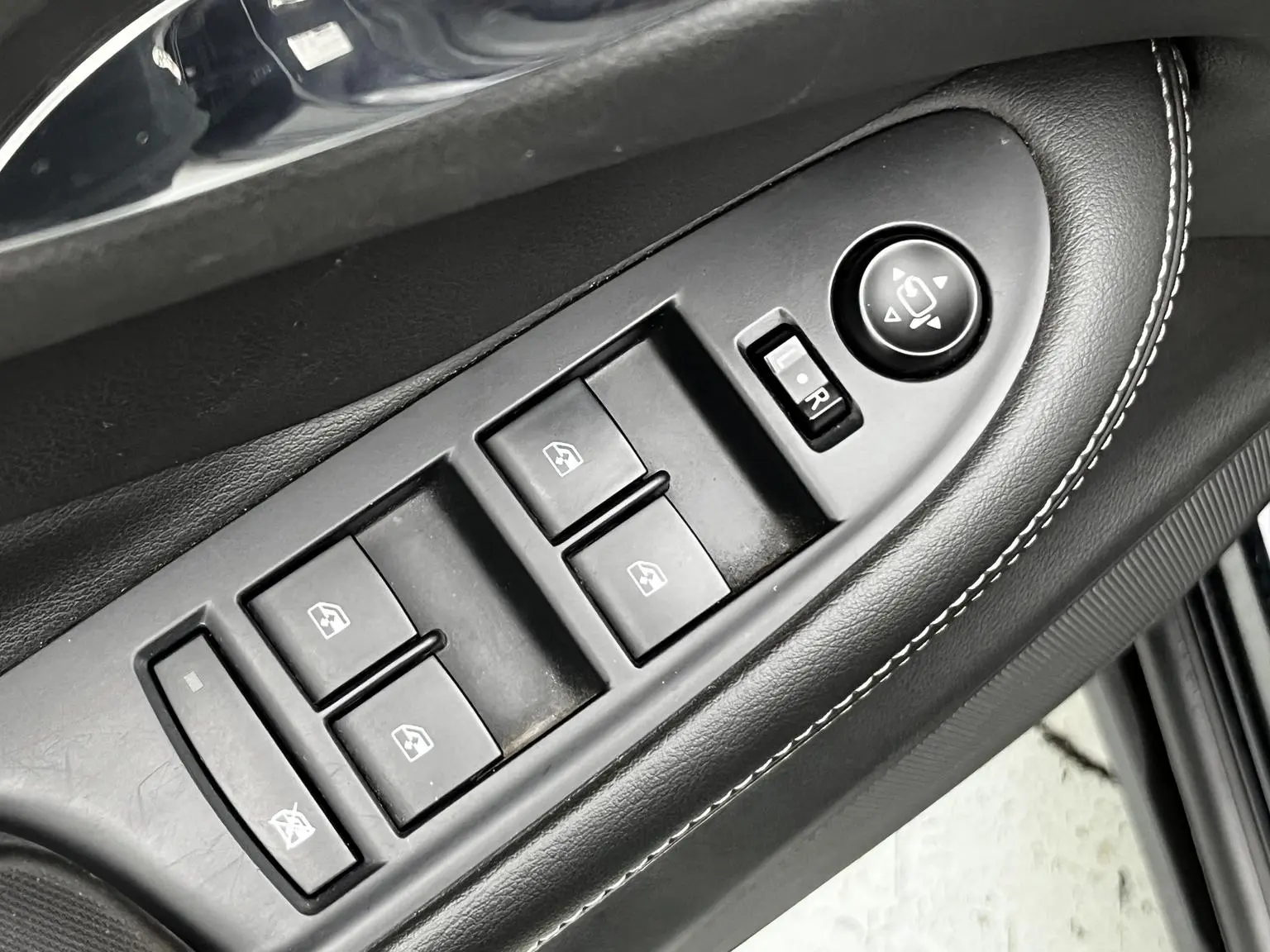 Buick Envision 2021 532T 2WD Leading
