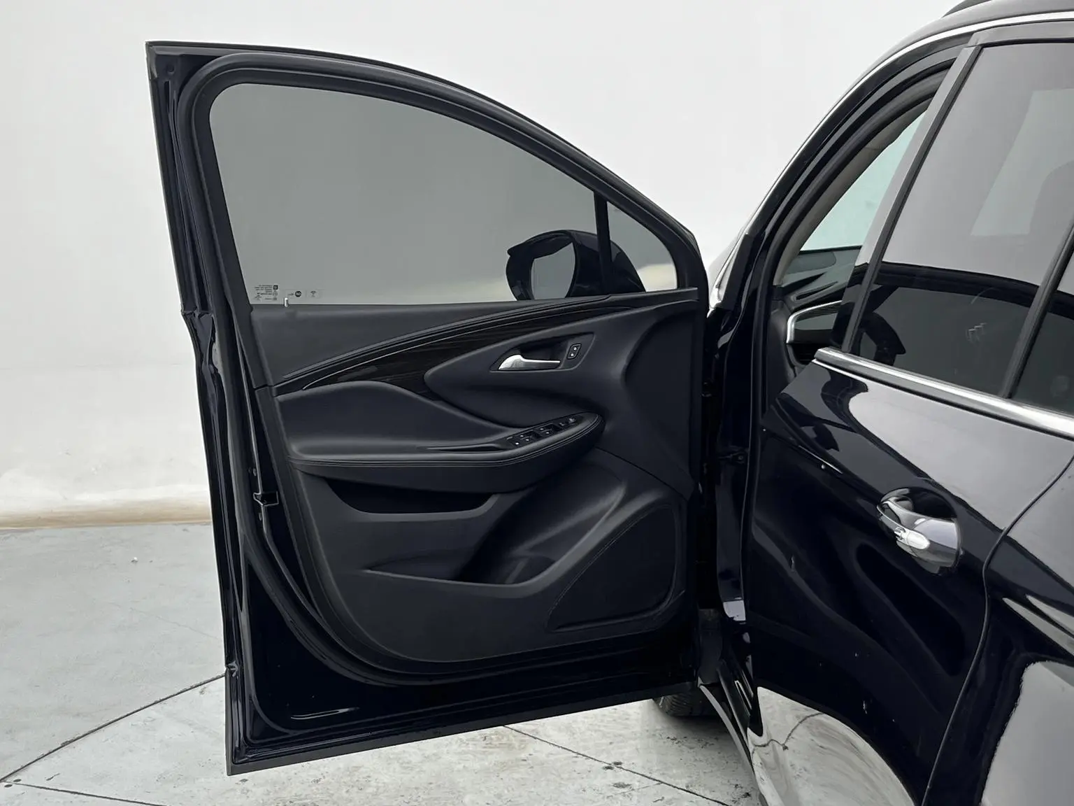 Buick Envision 2021 532T 2WD Leading