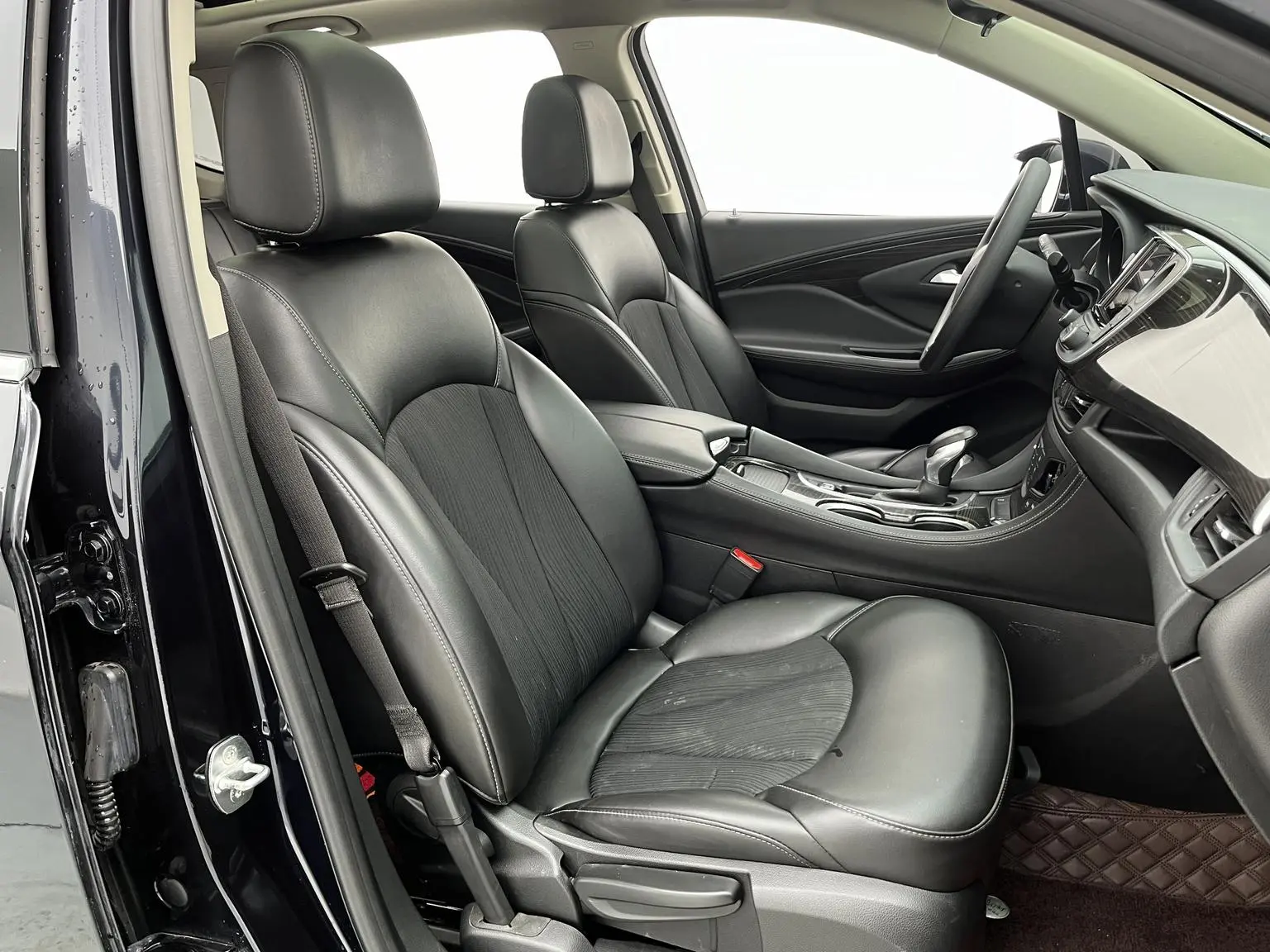 Buick Envision 2021 532T 2WD Leading