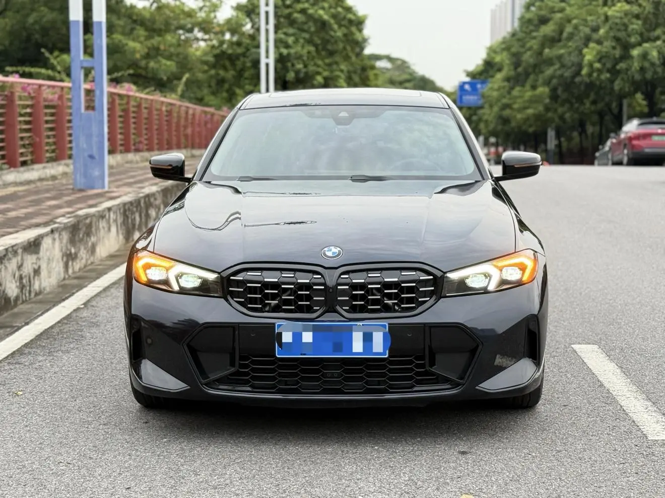 BMW 3 Series 2023 325Li M Sport Shadow Night Package