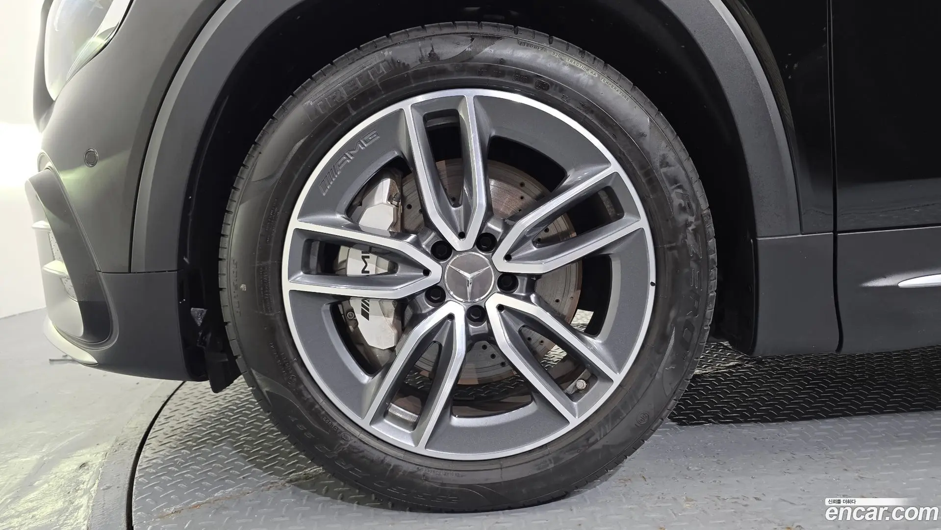 Mercedes-Benz GLB-Class AMG GLB35 4MATIC 2023