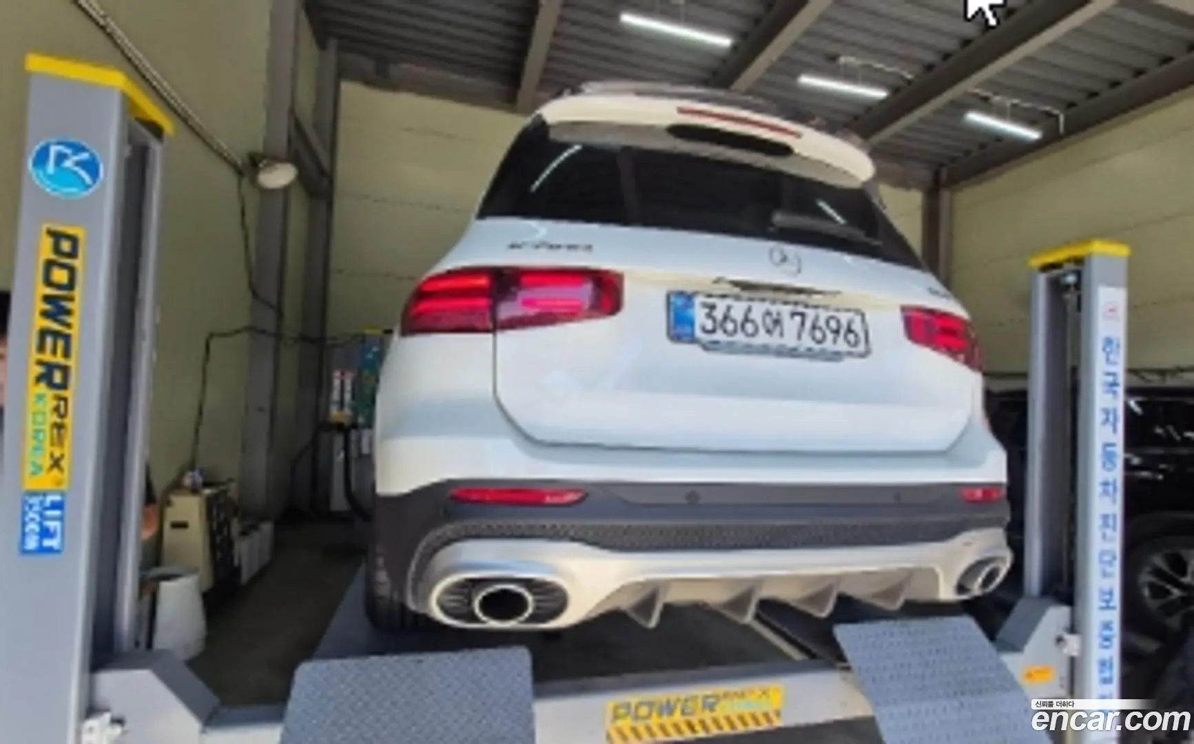 Mercedes-Benz GLB-Class AMG GLB35 4MATIC 2023