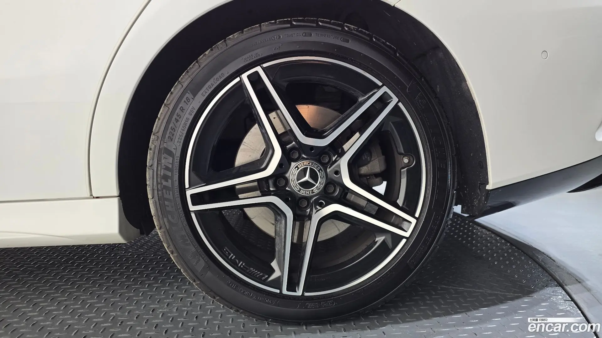 Mercedes-Benz CLA-Class CLA250 4MATIC 2023