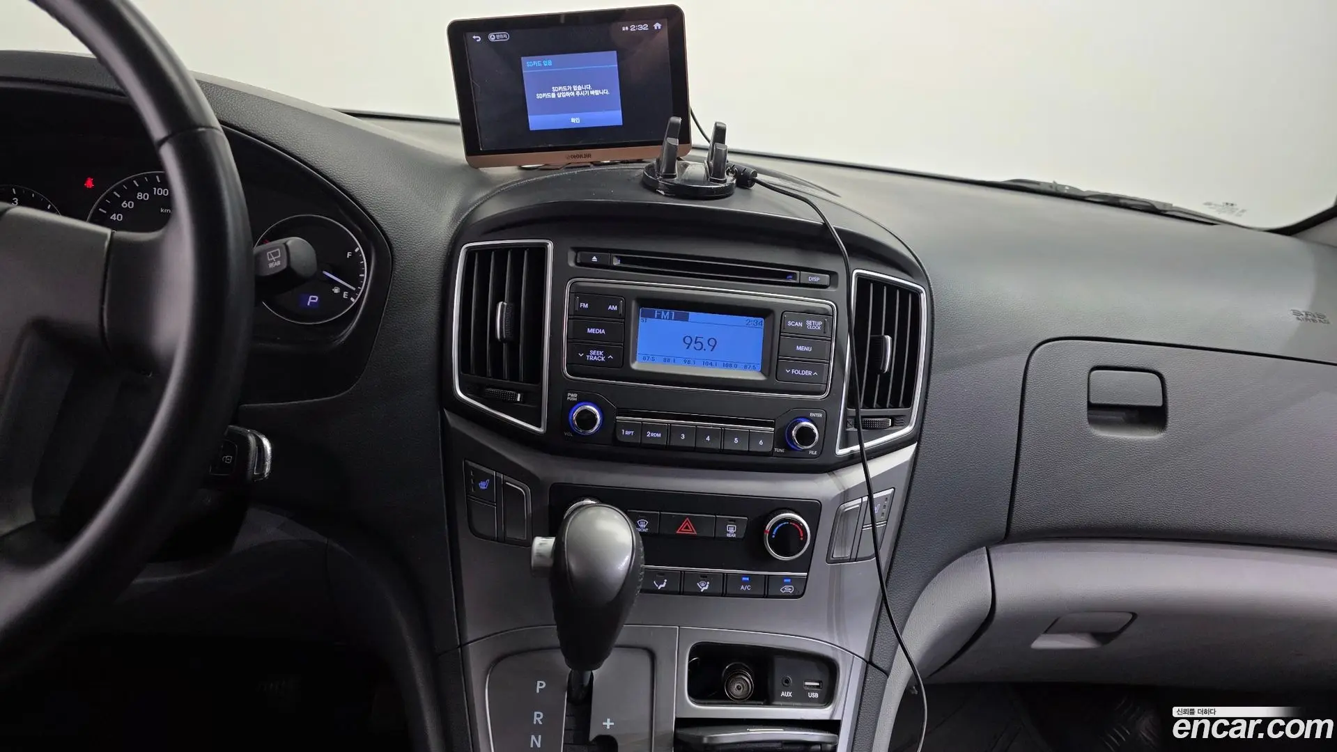 Hyundai Starex Van 3-Seater