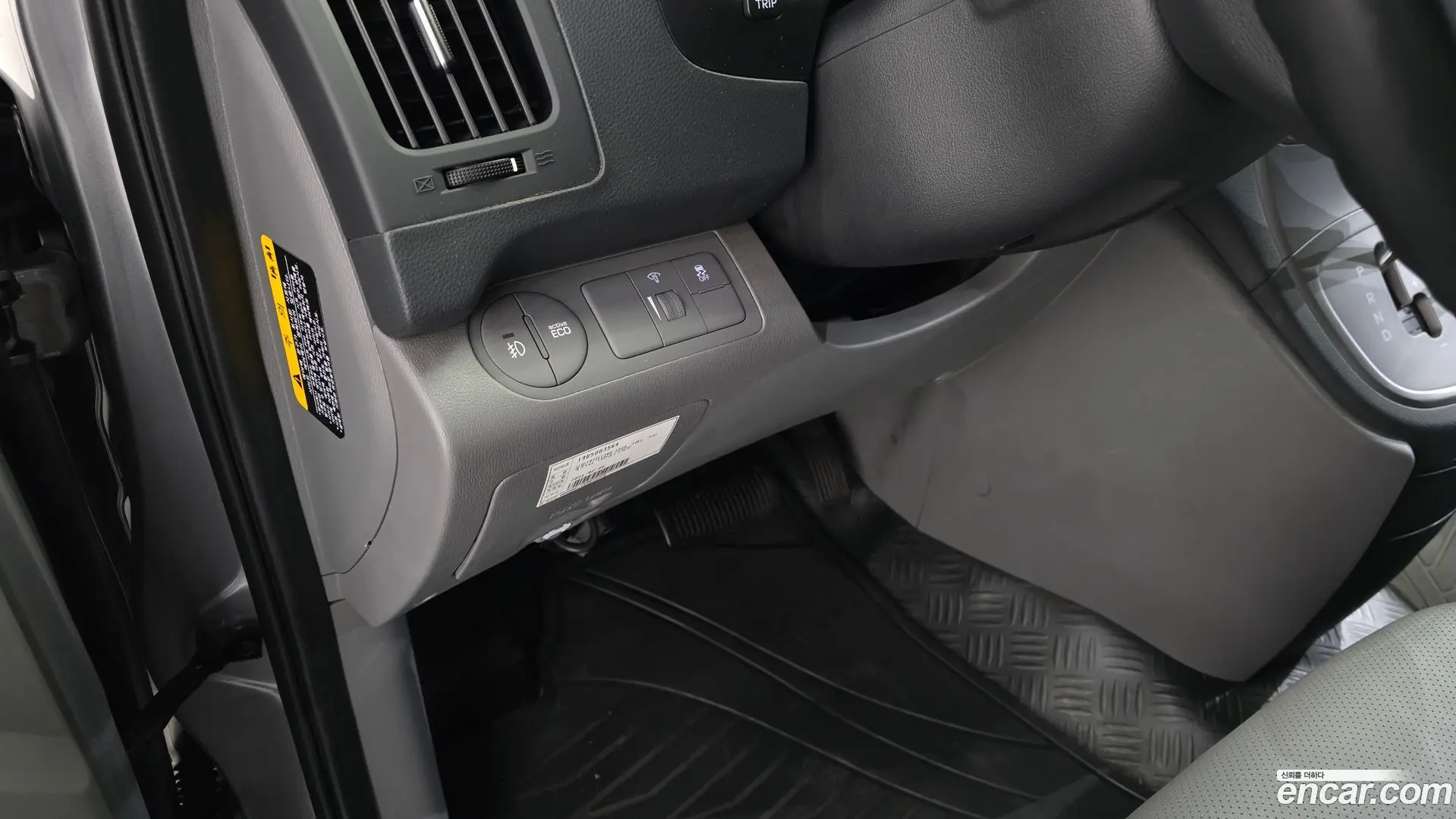 Hyundai Starex Van 3-Seater