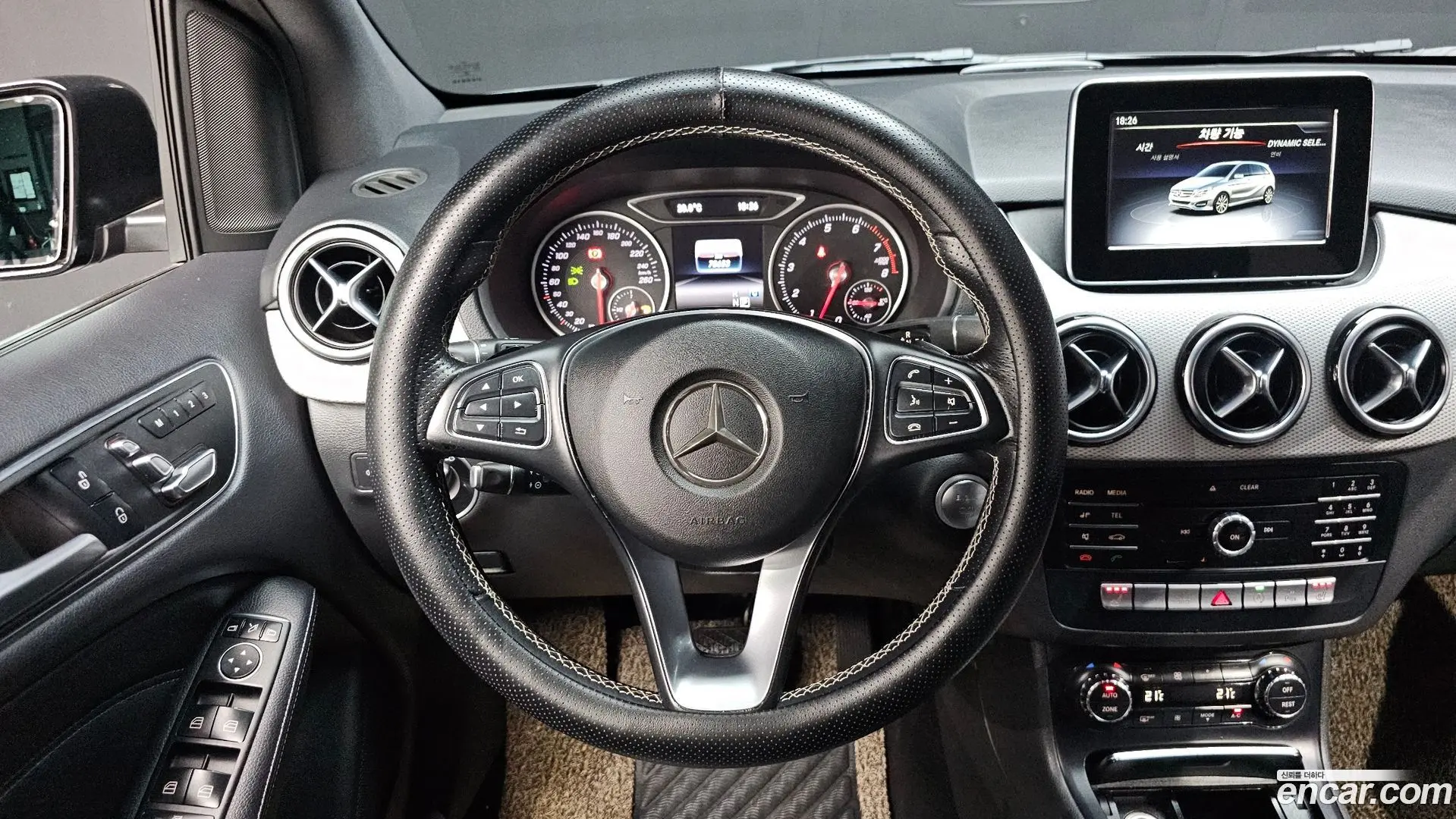 Mercedes-Benz B-Class B220