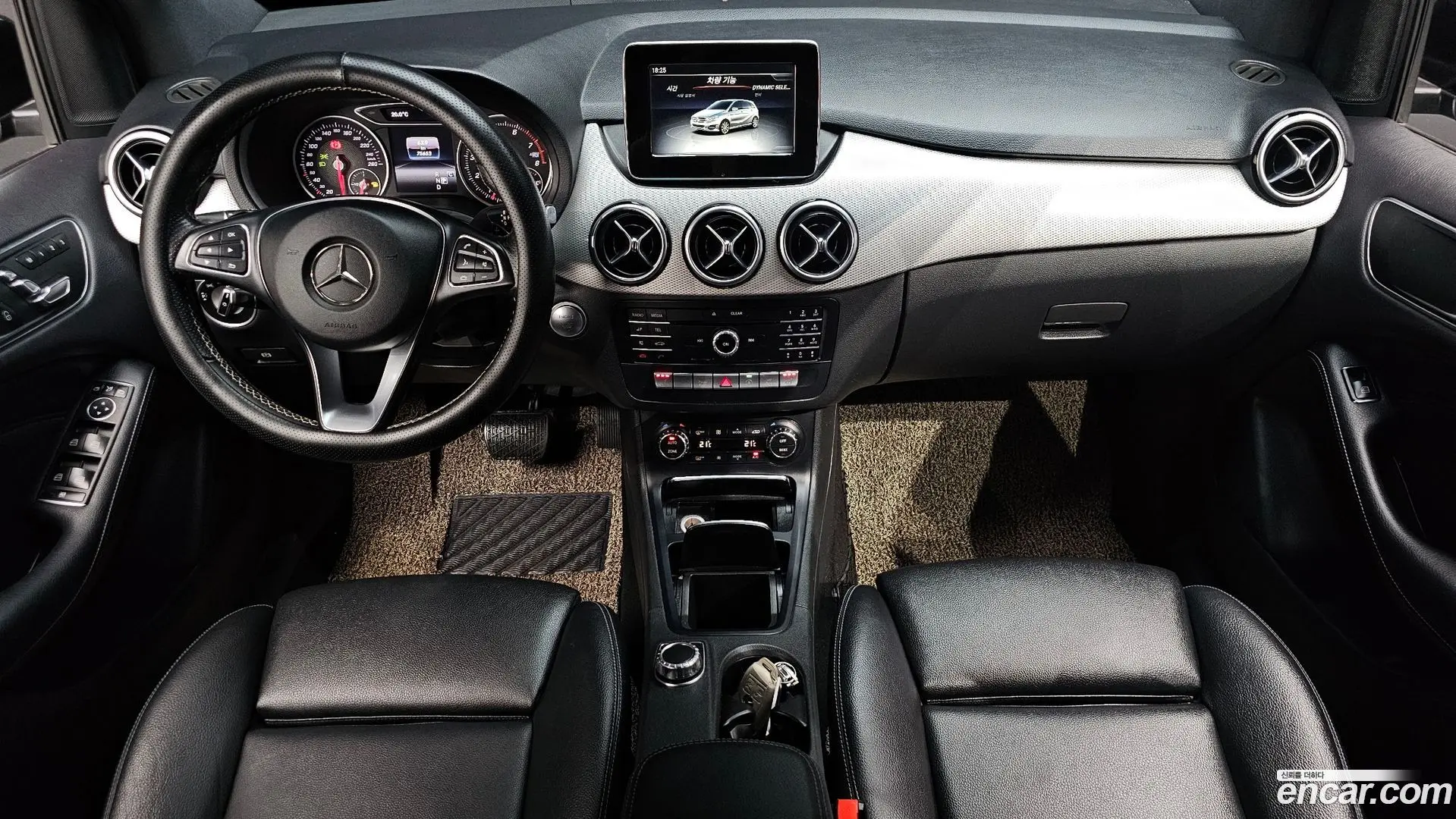 Mercedes-Benz B-Class B220