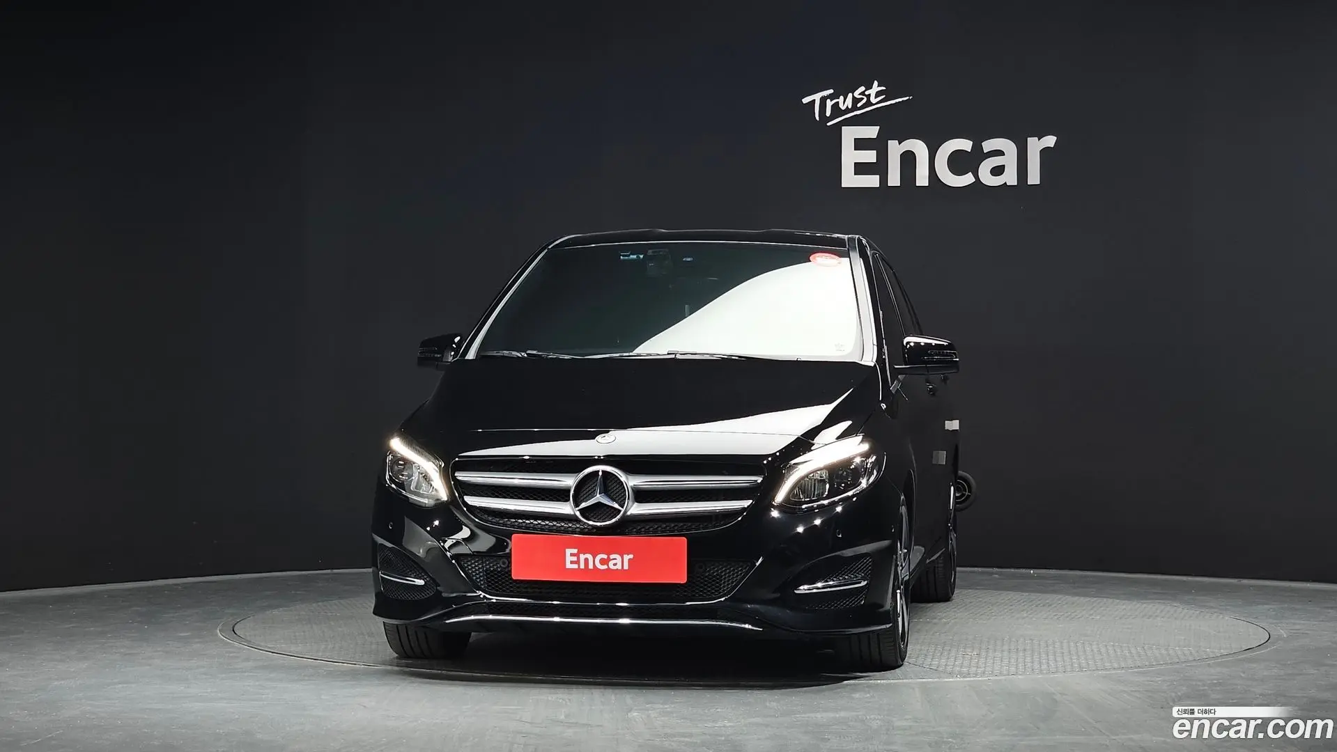 Mercedes-Benz B-Class B220