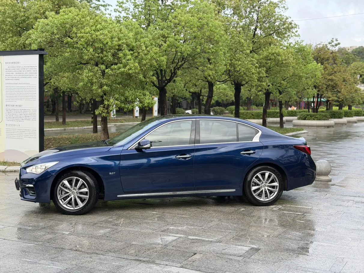 Infiniti Q50L 2018 2.0T Comfort China VI
