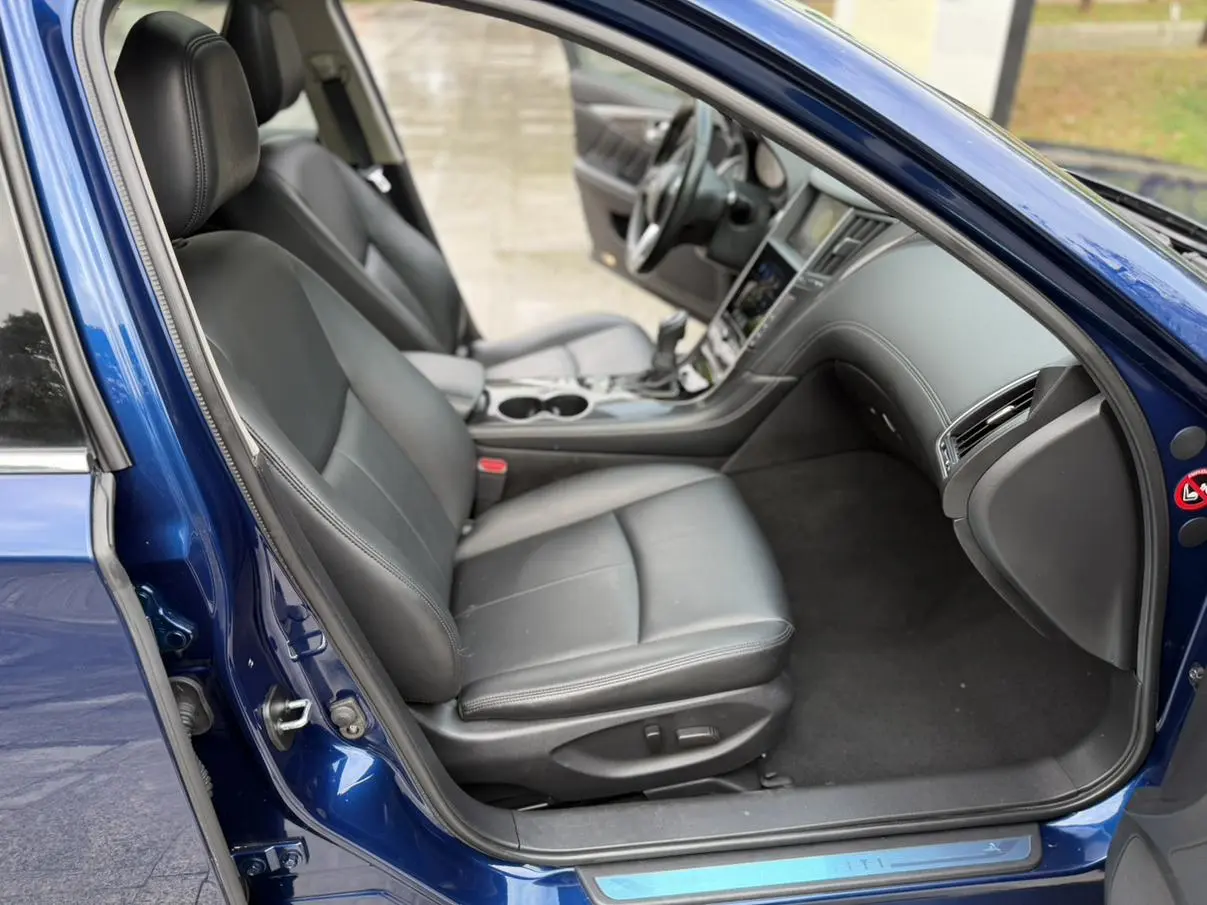 Infiniti Q50L 2018 2.0T Comfort China VI