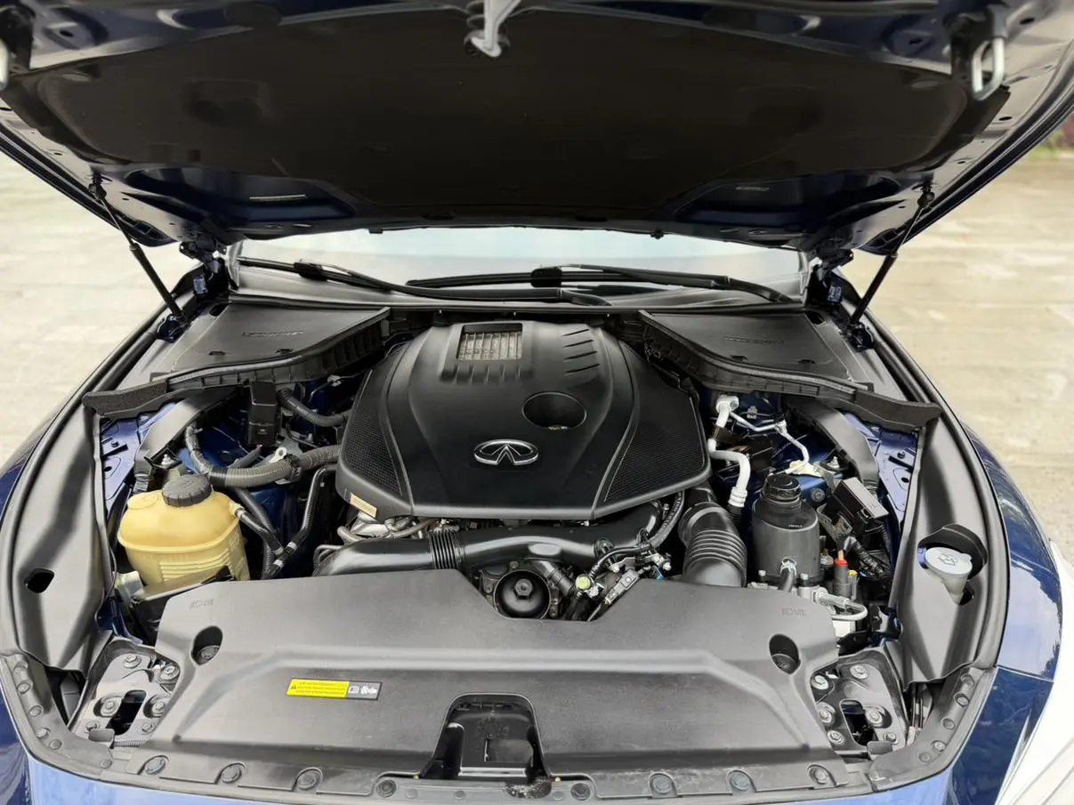Infiniti Q50L 2018 2.0T Comfort China VI