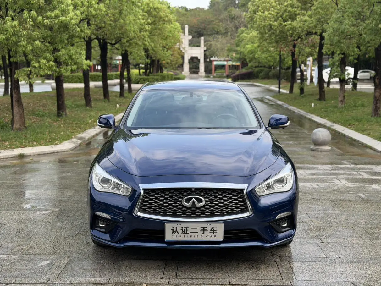 Infiniti Q50L 2018 2.0T Comfort China VI
