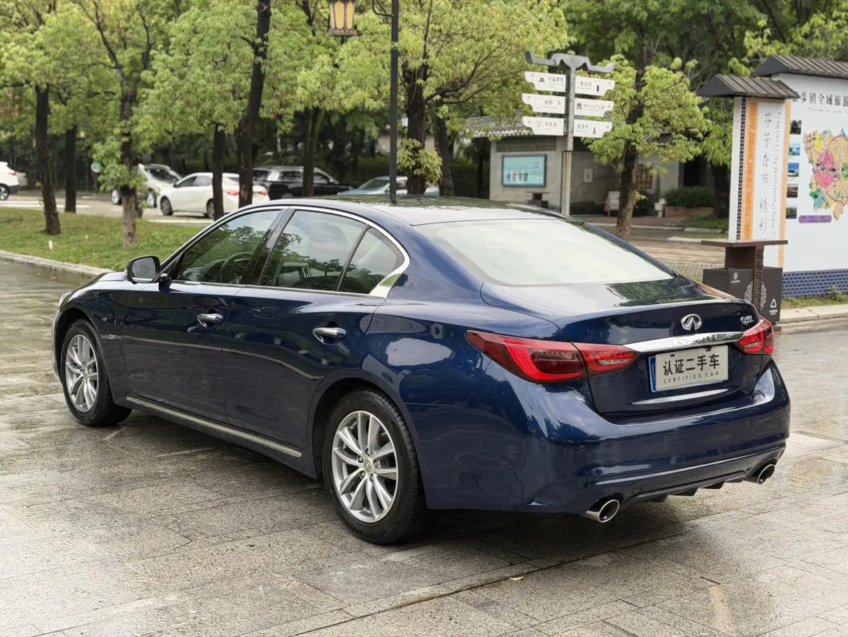 Infiniti Q50L 2018 2.0T Comfort China VI