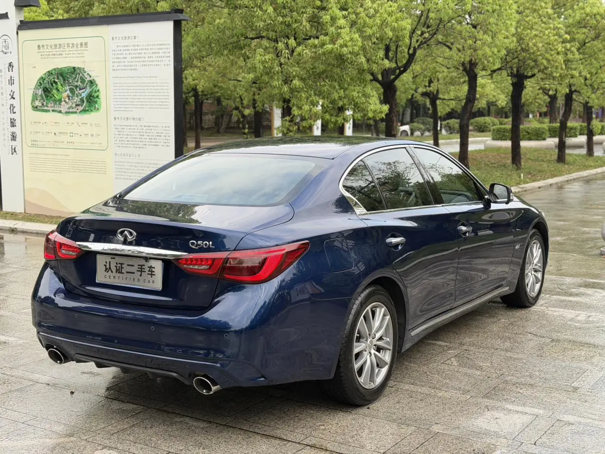 Infiniti Q50L 2018 2.0T Comfort China VI