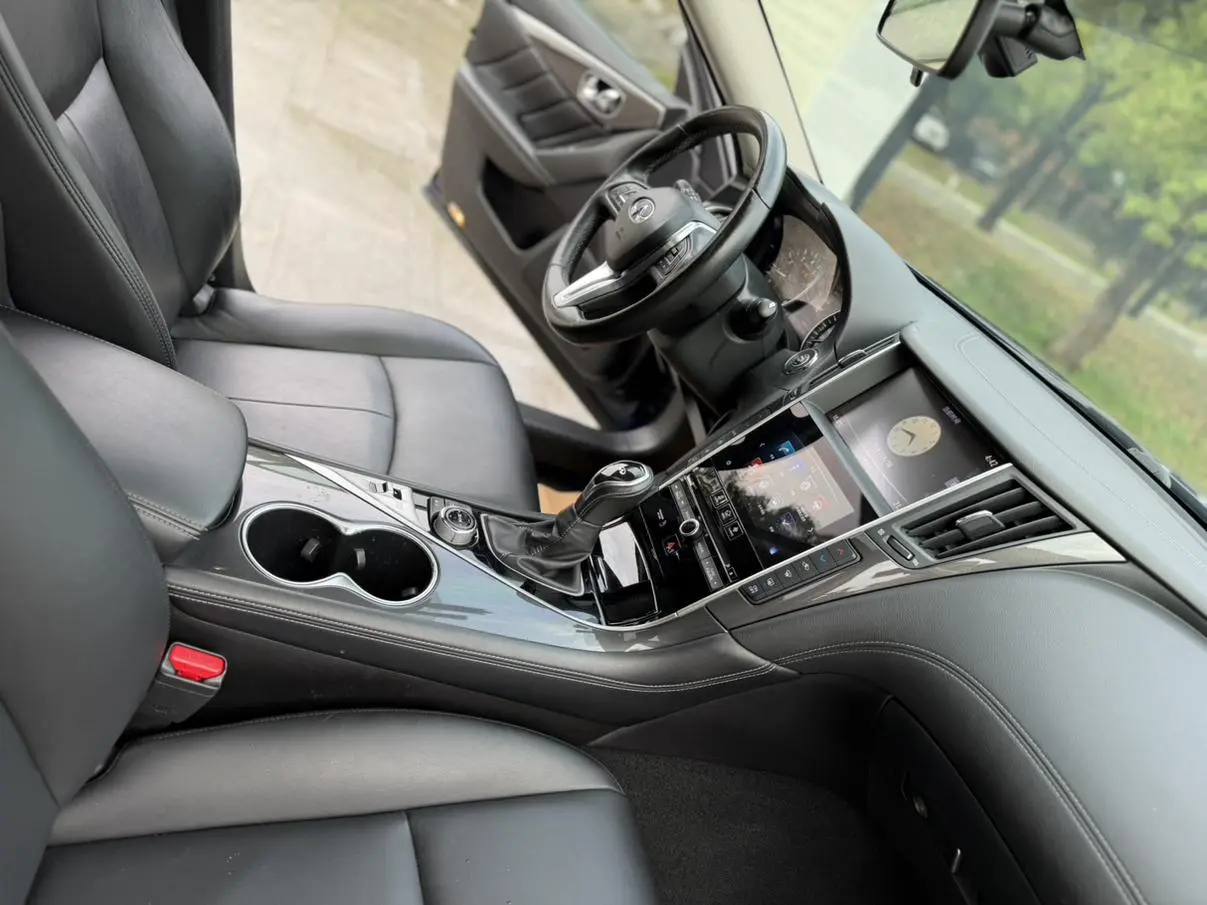 Infiniti Q50L 2018 2.0T Comfort China VI