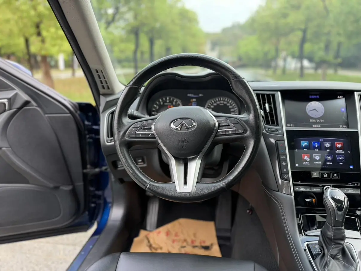 Infiniti Q50L 2018 2.0T Comfort China VI