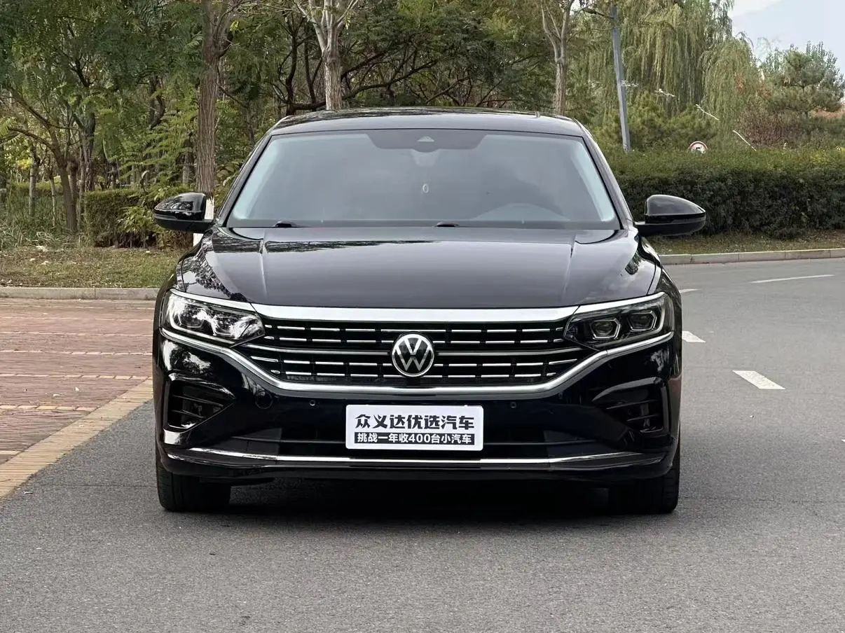 Volkswagen Passat 2022 330TSI Luxury