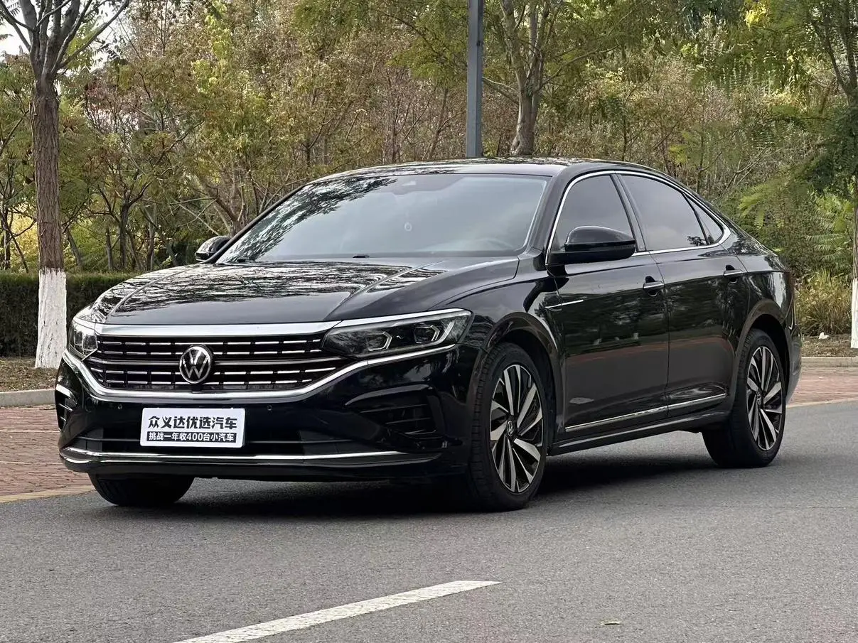 Volkswagen Passat 2022 330TSI Luxury