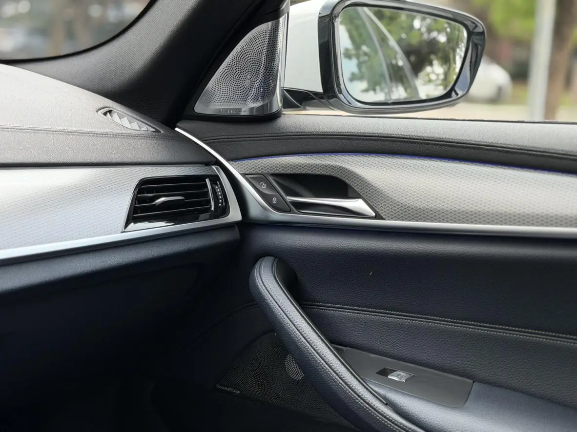 BMW 5 Series ( Import ) 2019 525i M Sport Package