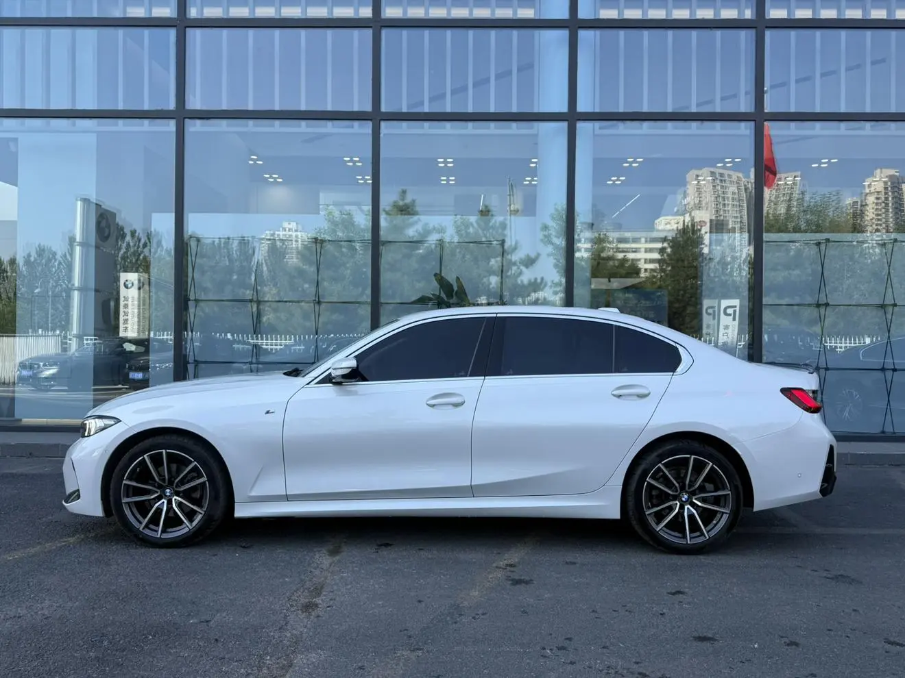 BMW 3 Series 2023 325Li M Sport Package
