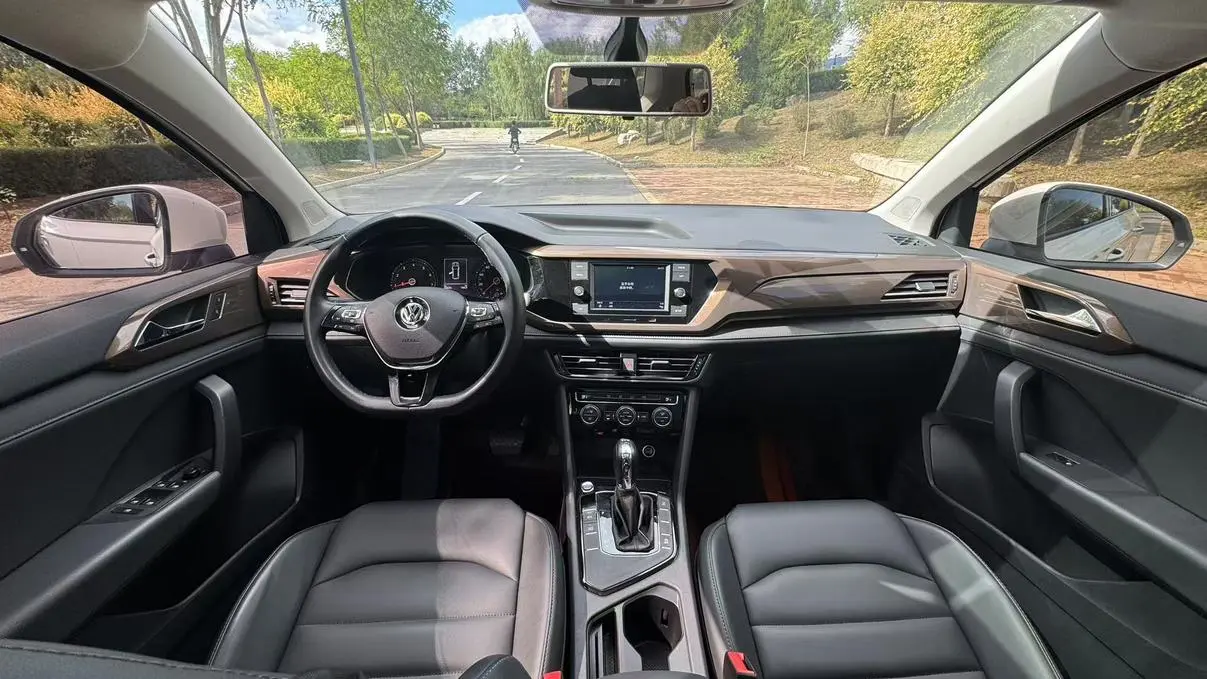 Volkswagen Tharu 2019 280TSI 2WD Comfort China VI
