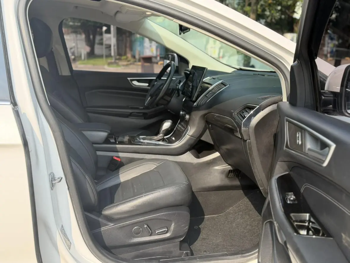 Ford Edge 2018 EcoBoost 245 2WD Sharp Luxury 7 seat China V