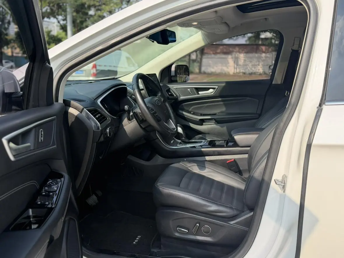 Ford Edge 2018 EcoBoost 245 2WD Sharp Luxury 7 seat China V