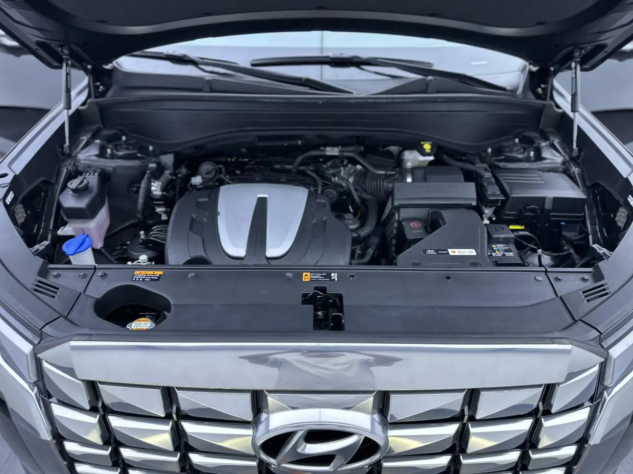 Hyundai 2023 3.5L Auto 4WD Calligraphy 6 seat