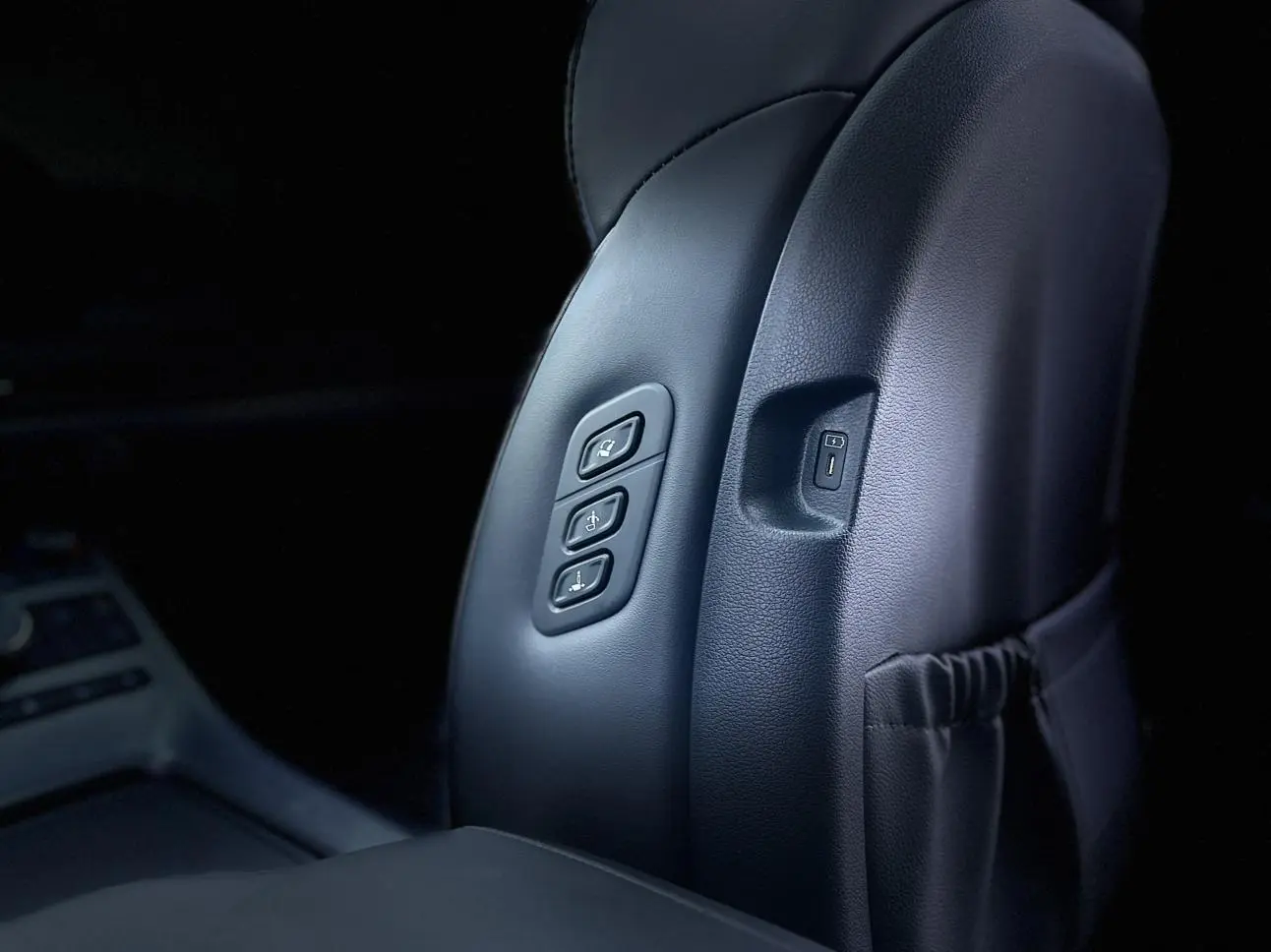 Hyundai 2023 3.5L Auto 4WD Calligraphy 6 seat