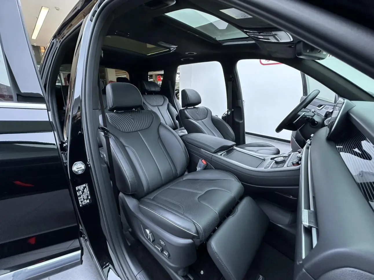 Hyundai 2023 3.5L Auto 4WD Calligraphy 6 seat