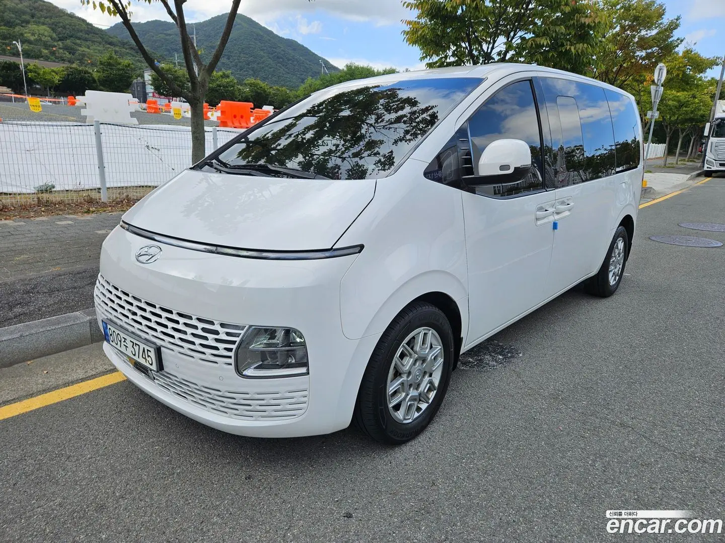 Hyundai Staria Cargo 5-Seater 2022