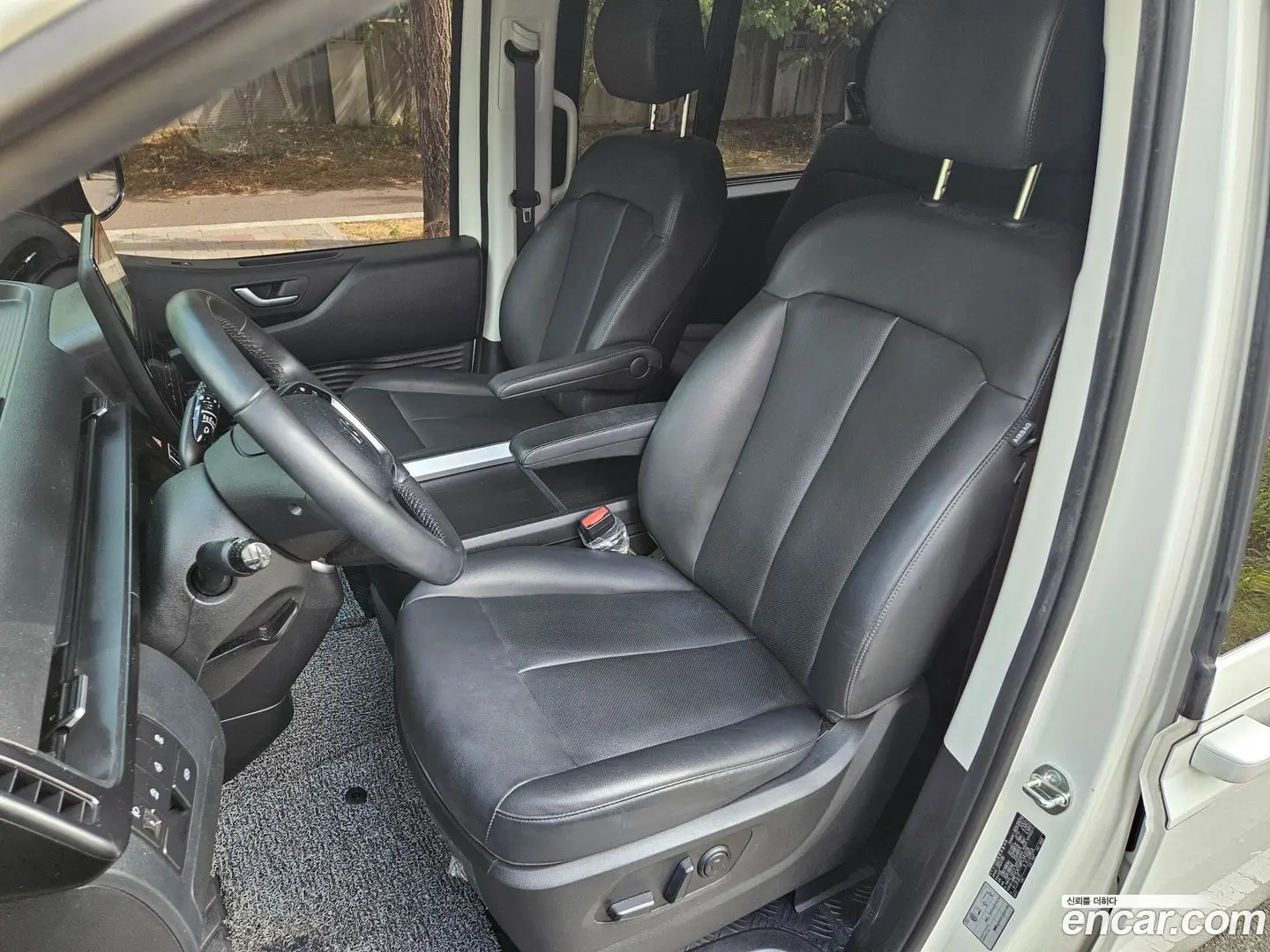 Hyundai Staria Cargo 5-Seater 2022